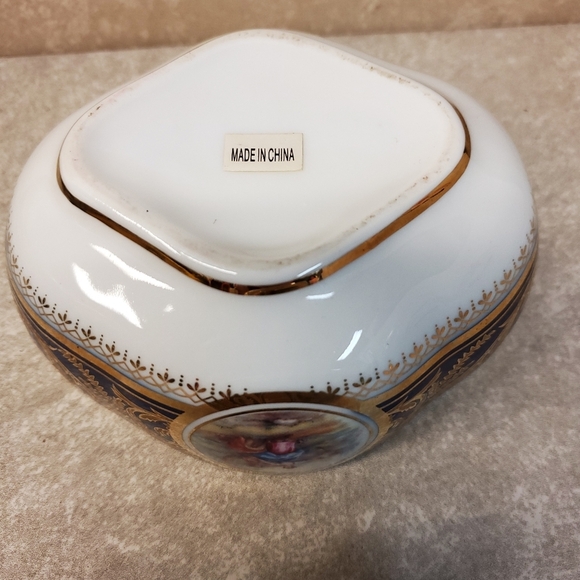 💎💍📿📦 Jewelry/trinket box with lid - Picture 6 of 11